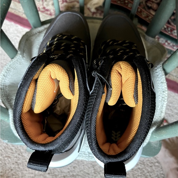 NWT All In Motion Lawson Hybrid Hiker Winter Boots Men’s 7 New - Picture 7 of 10